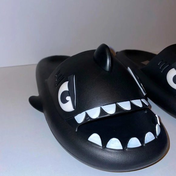 Black Shark Slides, fun novelty shoe - Picture 4 of 5